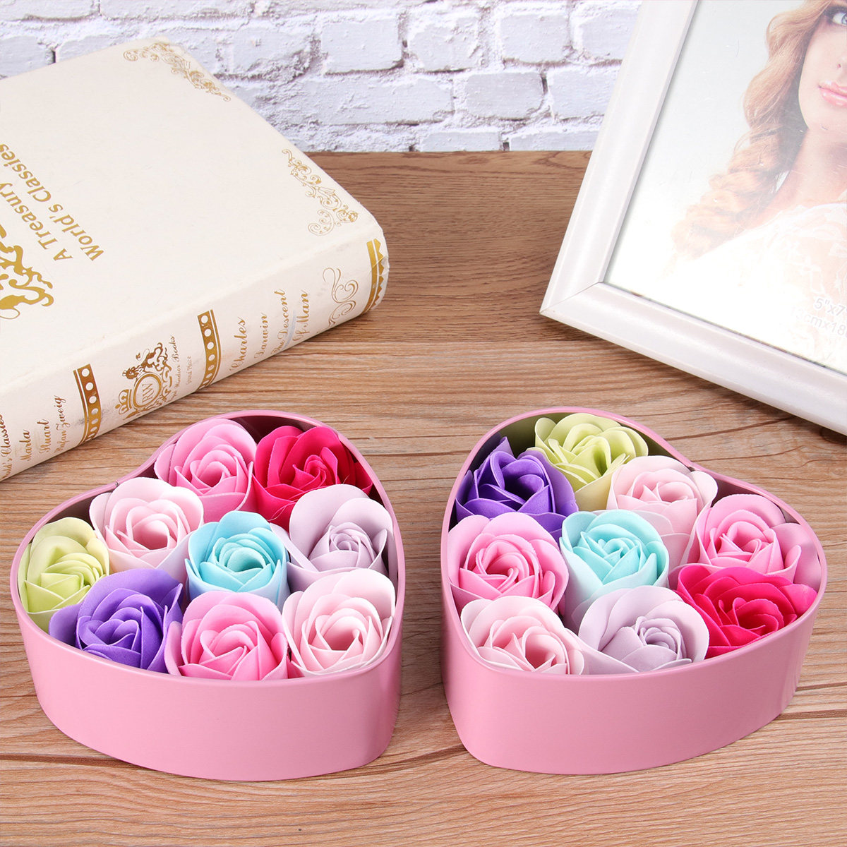 ชุดสบู่ดอกกุหลาบในกล่องเหล็กทร - Luxury Rose Skincare บทวิจารณ์และราคา
